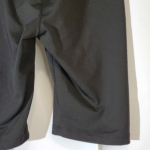 Puma Youth Black Short Tights with Pink/Silver/White Logo on Leg - Size 14/16 - Picture 11 of 13